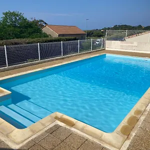https://presquile-de-giens-var-la-vue-sur-le-paradis-prive-avec.aixenprovencehotels.org